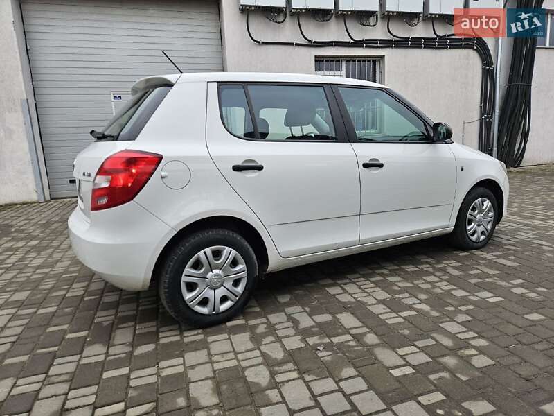 Хэтчбек Skoda Fabia 2014 в Ивано-Франковске