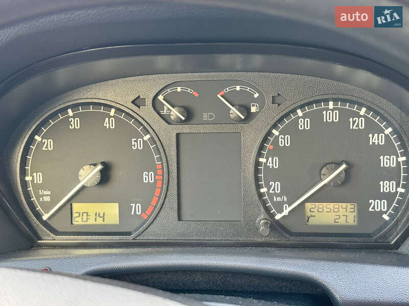 Седан Skoda Fabia 2004 в Одессе