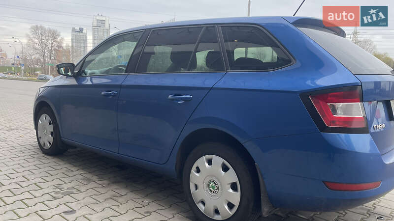 Универсал Skoda Fabia 2020 в Киеве