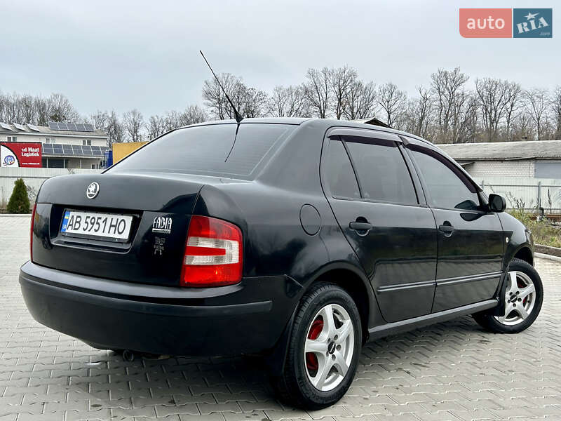 Седан Skoda Fabia 2004 в Вапнярке