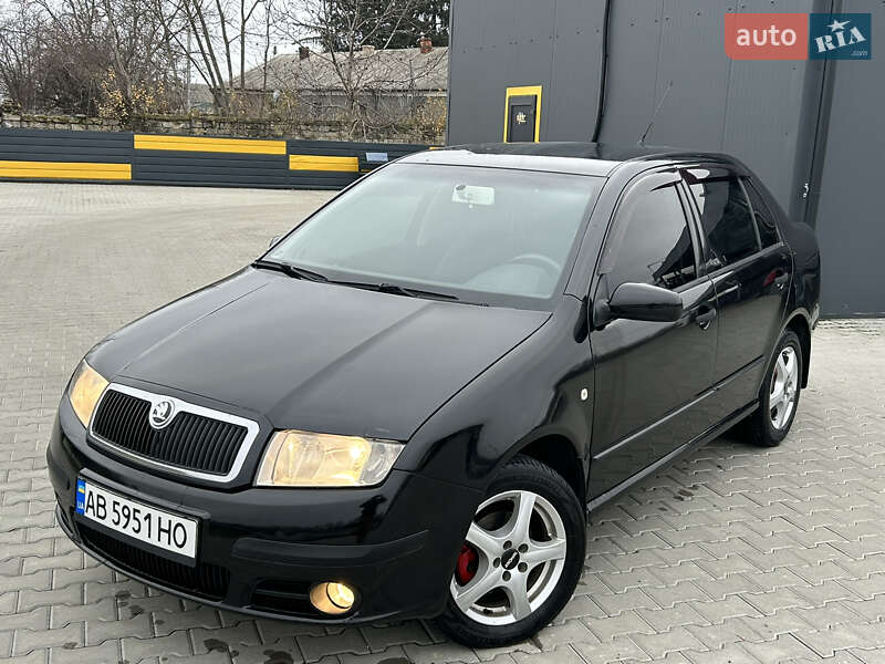 Седан Skoda Fabia 2004 в Вапнярке