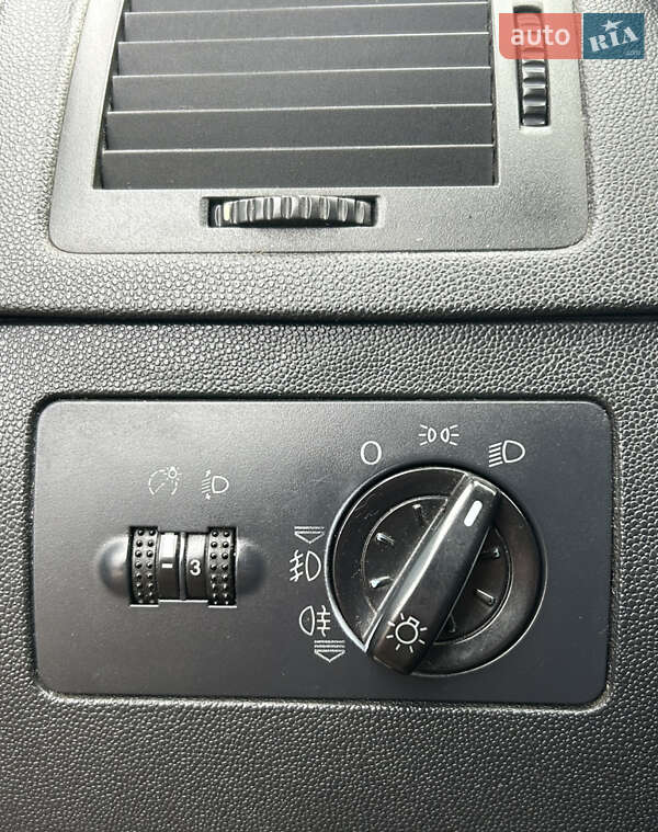 Седан Skoda Fabia 2004 в Вапнярке