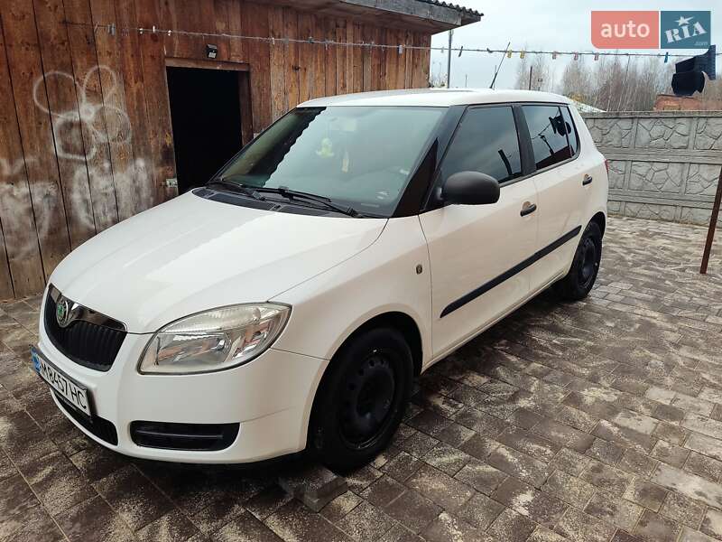 Хэтчбек Skoda Fabia 2007 в Барановке