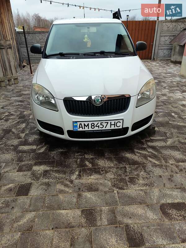 Хэтчбек Skoda Fabia 2007 в Барановке