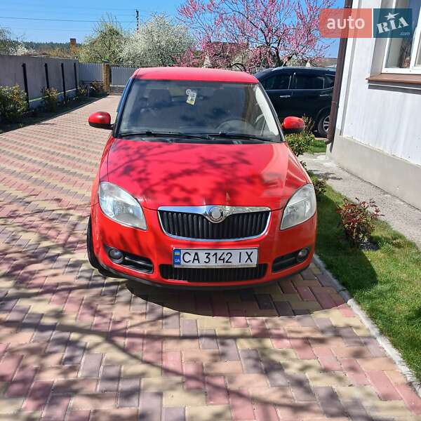 Універсал Skoda Fabia 2008 в Черкасах