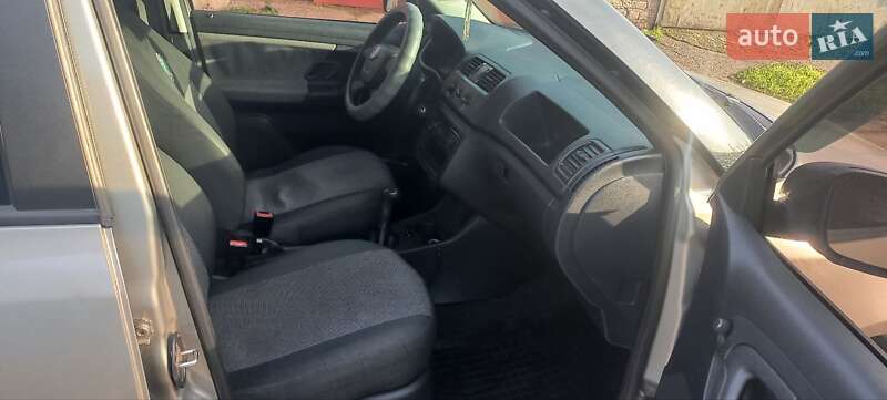Хетчбек Skoda Fabia 2011 в Кривому Розі фото 6 Хетчбек Skoda Fabia 2011 в Кривому Розі