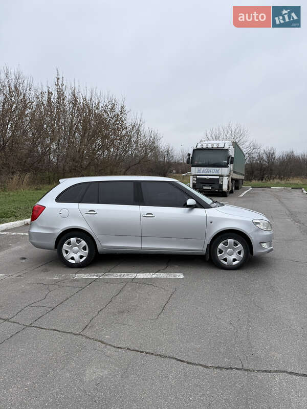 Універсал Skoda Fabia 2015 в Новій Водолагі