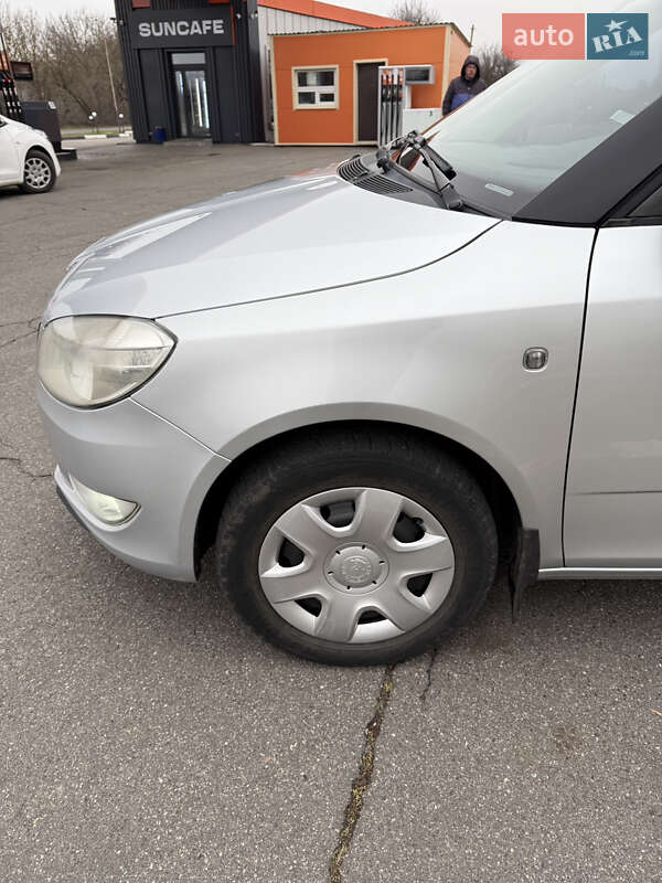 Універсал Skoda Fabia 2015 в Новій Водолагі