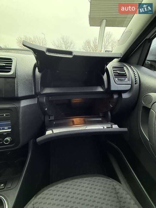 Універсал Skoda Fabia 2015 в Новій Водолагі