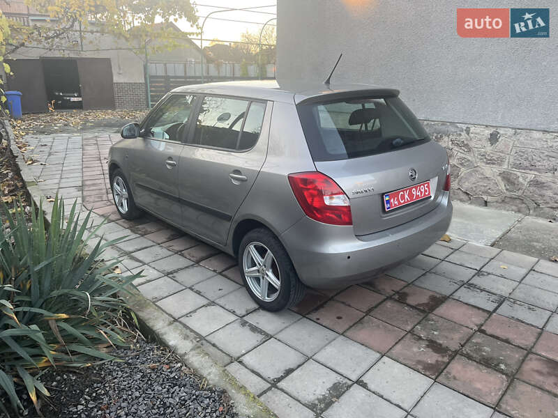 Хетчбек Skoda Fabia 2013 в Мукачевому