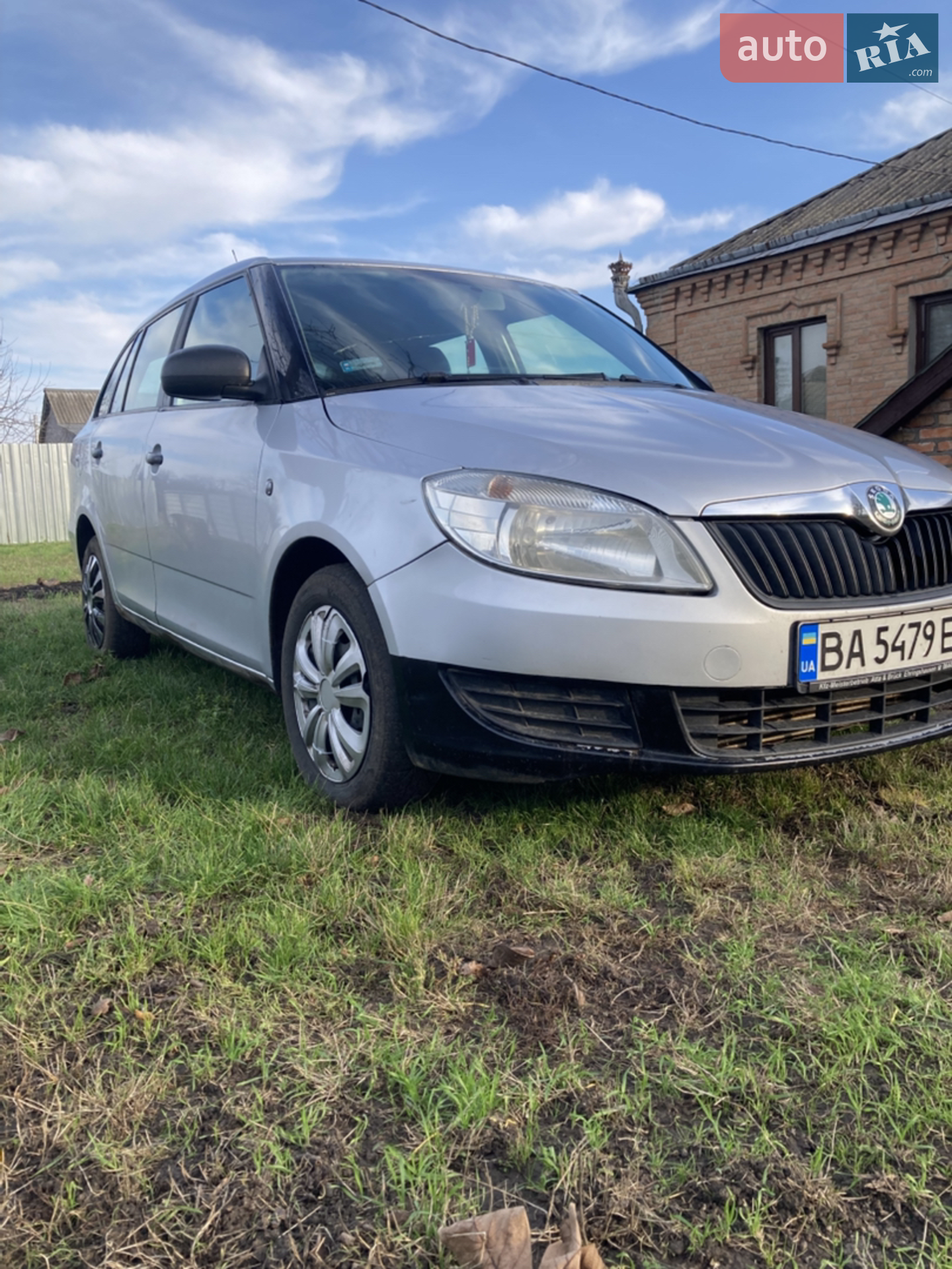 2010 Skoda Fabia - мініатюра 2