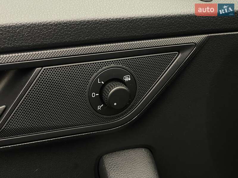 Хэтчбек Skoda Fabia 2016 в Киеве