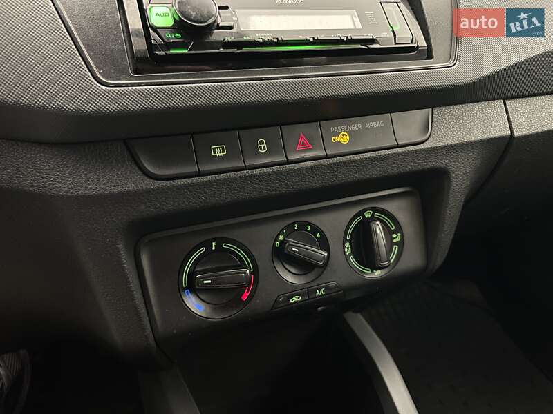 Хэтчбек Skoda Fabia 2016 в Киеве