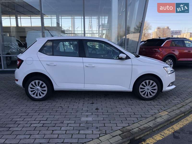Хэтчбек Skoda Fabia 2019 в Киеве