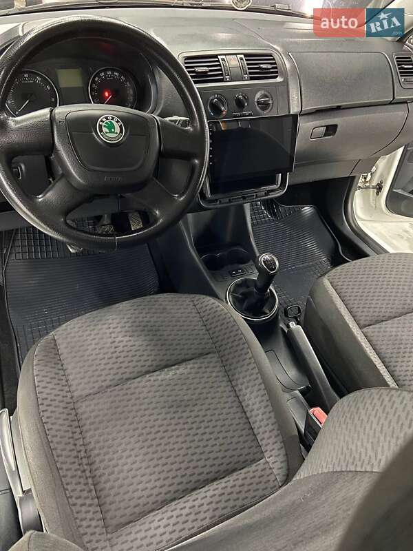 Хетчбек Skoda Fabia 2012 в Києві фото 8 Хетчбек Skoda Fabia 2012 в Києві