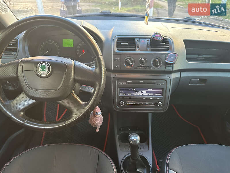 Хэтчбек Skoda Fabia 2010 в Виннице