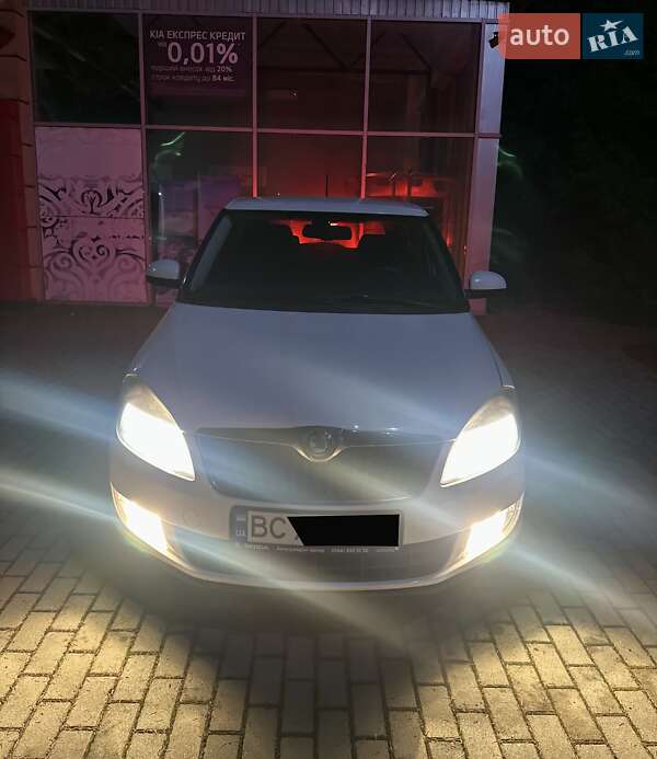Хэтчбек Skoda Fabia 2011 в Хусте