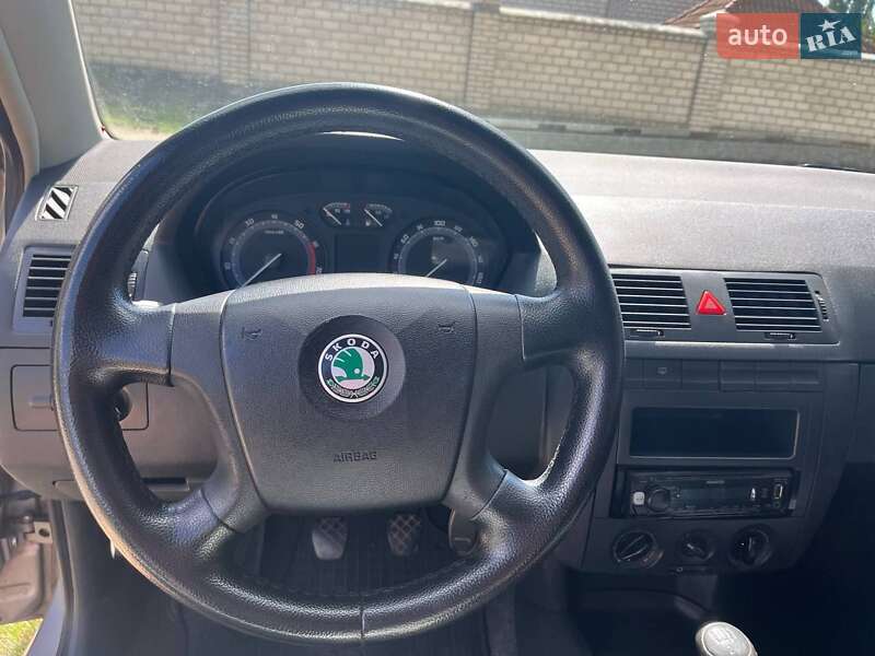 Хэтчбек Skoda Fabia 2006 в Бердичеве