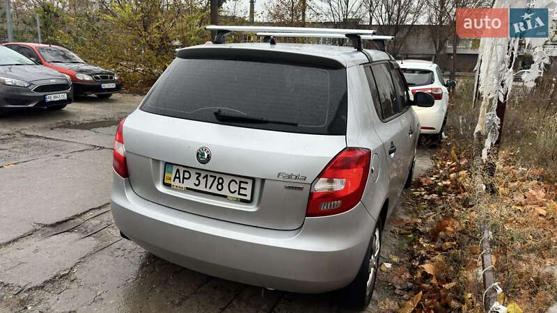 Хэтчбек Skoda Fabia 2011 в Запорожье