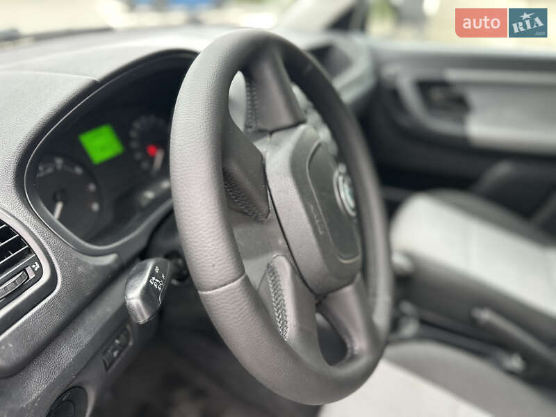 Универсал Skoda Fabia 2011 в Ровно фото 28 Универсал Skoda Fabia 2011 в Ровно