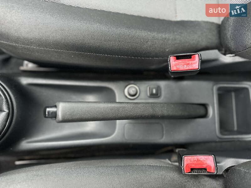 Универсал Skoda Fabia 2011 в Ровно фото 32 Универсал Skoda Fabia 2011 в Ровно