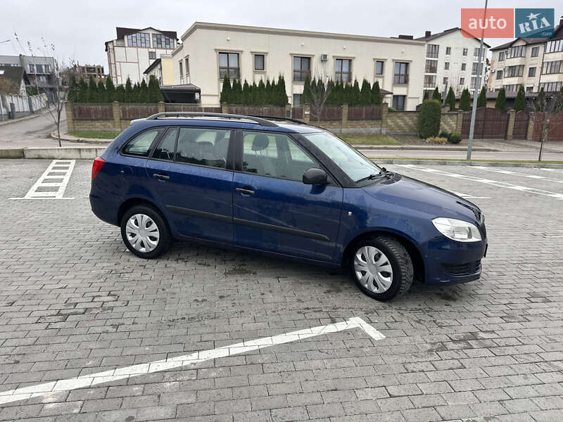 Универсал Skoda Fabia 2011 в Ровно фото 45 Универсал Skoda Fabia 2011 в Ровно