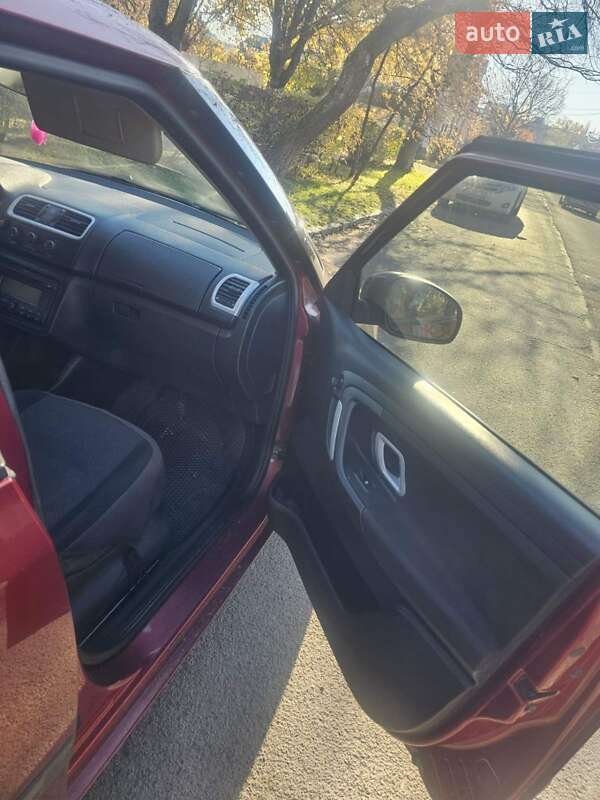 Хэтчбек Skoda Fabia 2008 в Ужгороде фото 3 Хэтчбек Skoda Fabia 2008 в Ужгороде