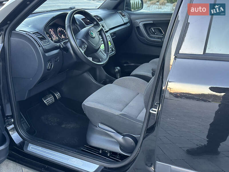 Хэтчбек Skoda Fabia 2013 в Луцке