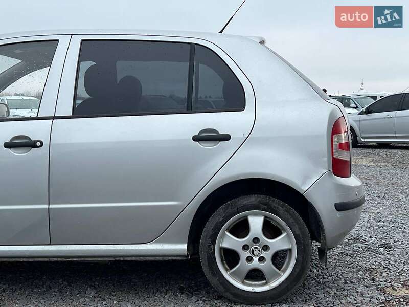 Хэтчбек Skoda Fabia 2006 в Львове