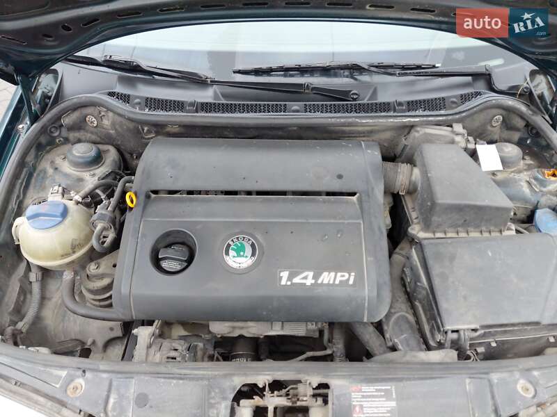 Хэтчбек Skoda Fabia 2001 в Волочиске