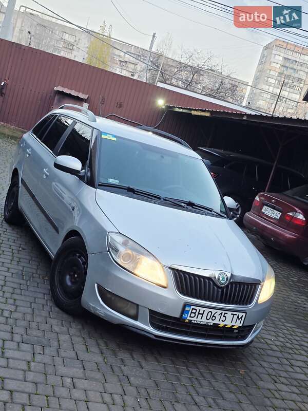 Універсал Skoda Fabia 2011 в Одесі