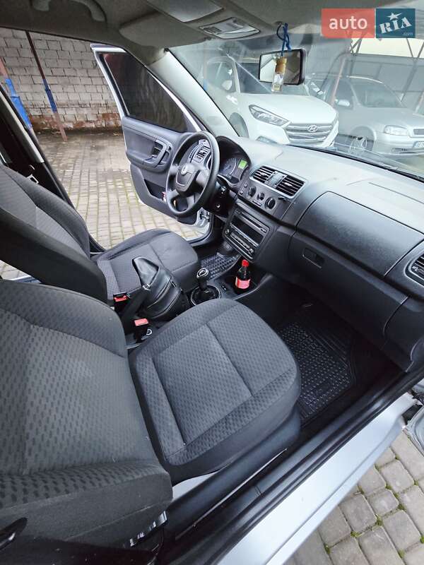 Універсал Skoda Fabia 2011 в Одесі