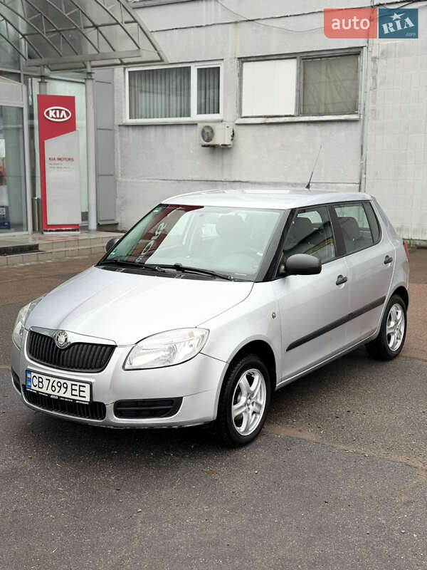 Хетчбек Skoda Fabia 2009 в Чернігові