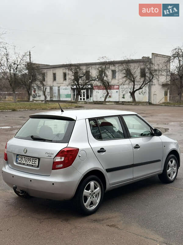 Хетчбек Skoda Fabia 2009 в Чернігові