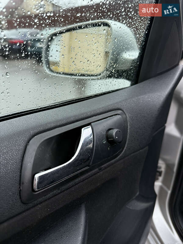 Универсал Skoda Fabia 2006 в Чернигове