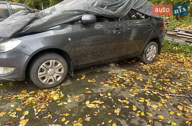 Хэтчбек Skoda Fabia 2010 в Житомире