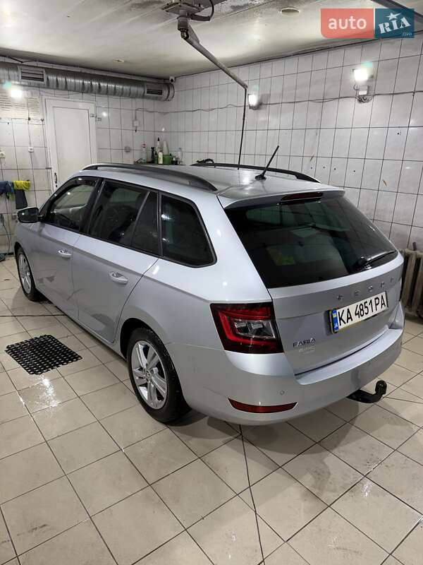 Универсал Skoda Fabia 2021 в Киеве