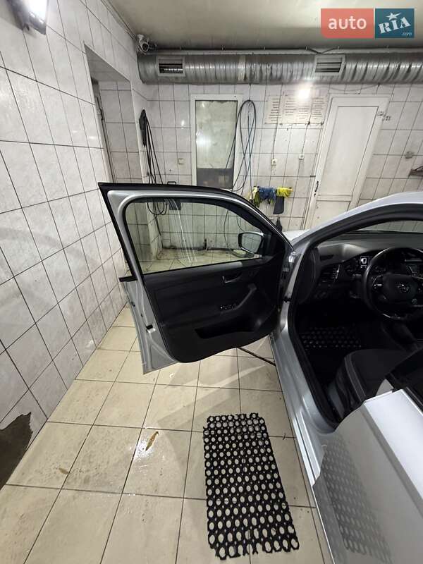 Универсал Skoda Fabia 2021 в Киеве