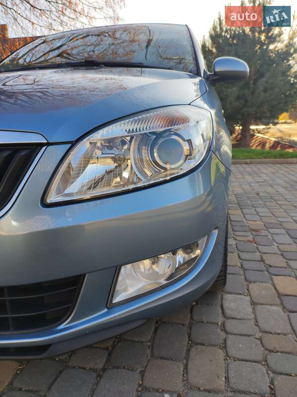 Хэтчбек Skoda Fabia 2010 в Луцке