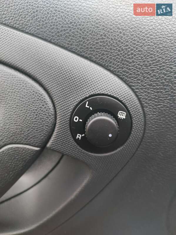 Хэтчбек Skoda Fabia 2010 в Луцке