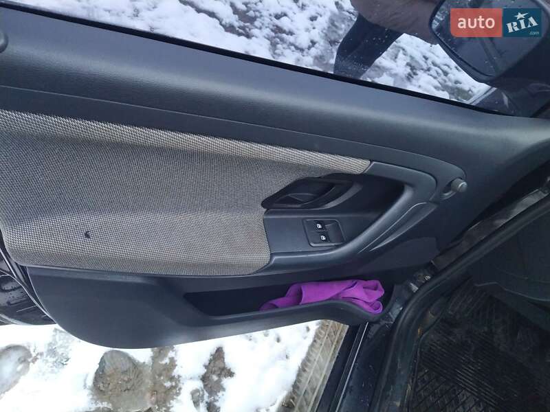 Хэтчбек Skoda Fabia 2012 в Львове