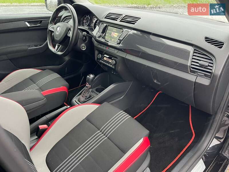 Хэтчбек Skoda Fabia 2016 в Ужгороде