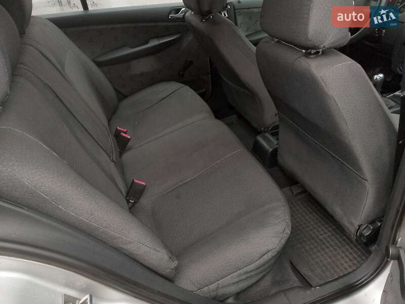 Універсал Skoda Fabia 2002 в Тлумачі