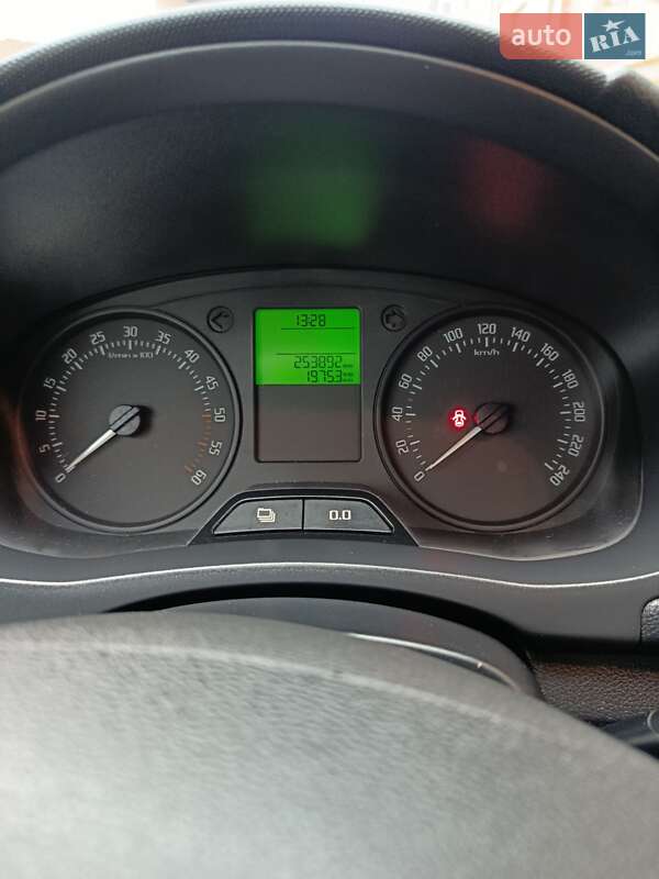 Универсал Skoda Fabia 2012 в Гусятине