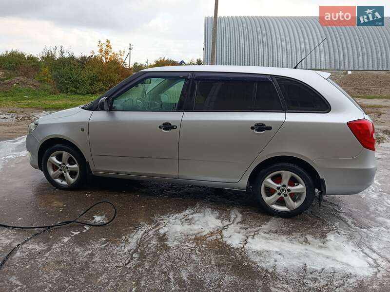 Универсал Skoda Fabia 2012 в Гусятине
