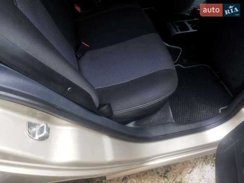 Універсал Skoda Fabia 2005 в Рівному