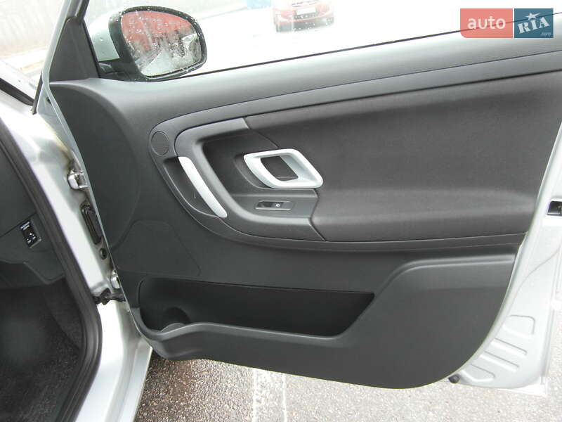 Хэтчбек Skoda Fabia 2010 в Кропивницком