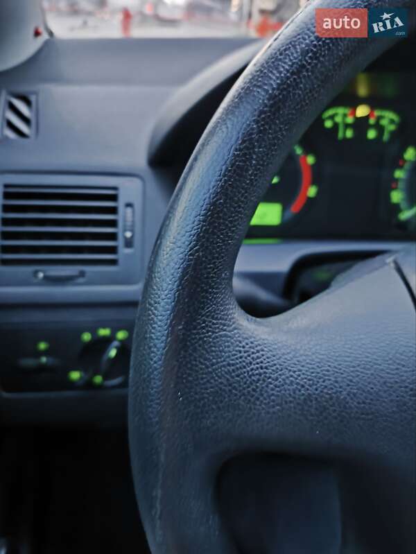 Седан Skoda Fabia 2007 в Харкові