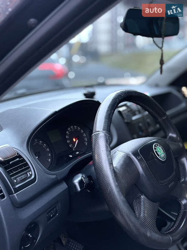 Универсал Skoda Fabia 2011 в Тернополе