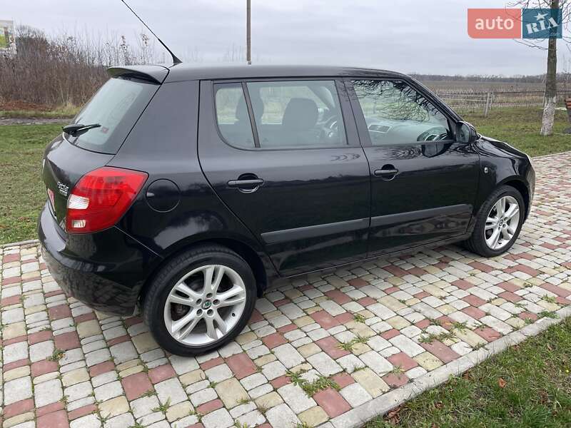 Хэтчбек Skoda Fabia 2008 в Хороле